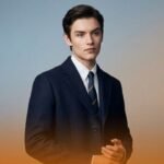 Louis Partridge Height